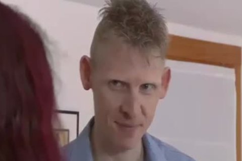 garçons Outil pour une transsexuelle rousse habile