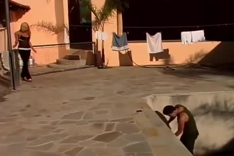 Blonde Shemale knallt Kumpel