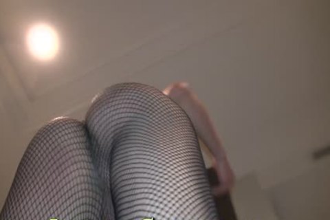Thailändischer Ladyboy mit eifrigem Sexualtrieb