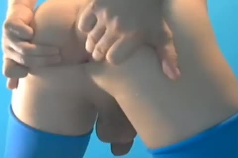 Ladyboy With Open arse And Masturbating On Livetranny.cam.mp4