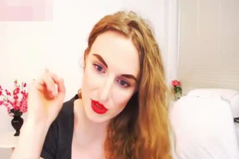 Amerikanische Kinky-Arschloch-Blondine, die auf der Webcam neckt