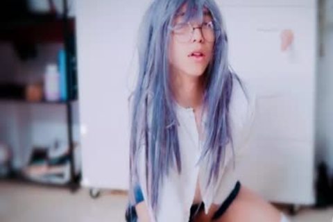schmieriger Asian-Sissy-Sperma mit Fuchsschwanz