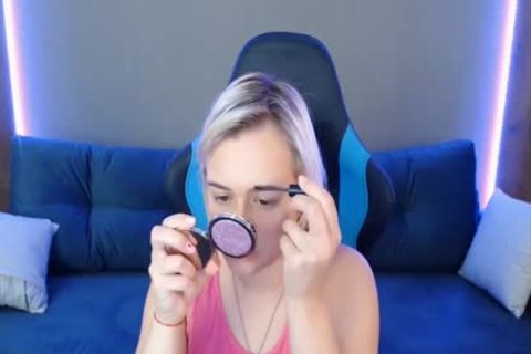 Emilycuty live Webcam-Show