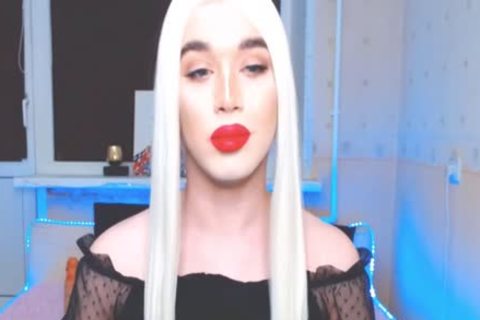 Wonder shemale small tits massive knob