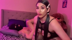 Angel schlägt einen Kerl