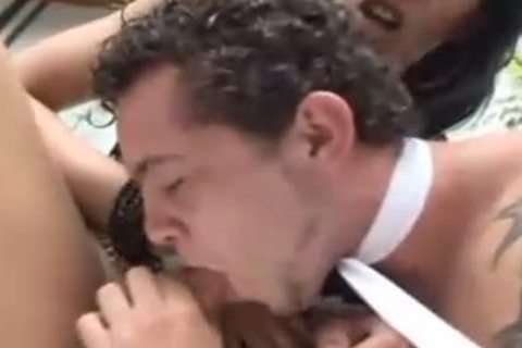 Lady With small bra buddies likes Giving bj