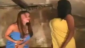 Travestis com grandes mamilos e pauzinho